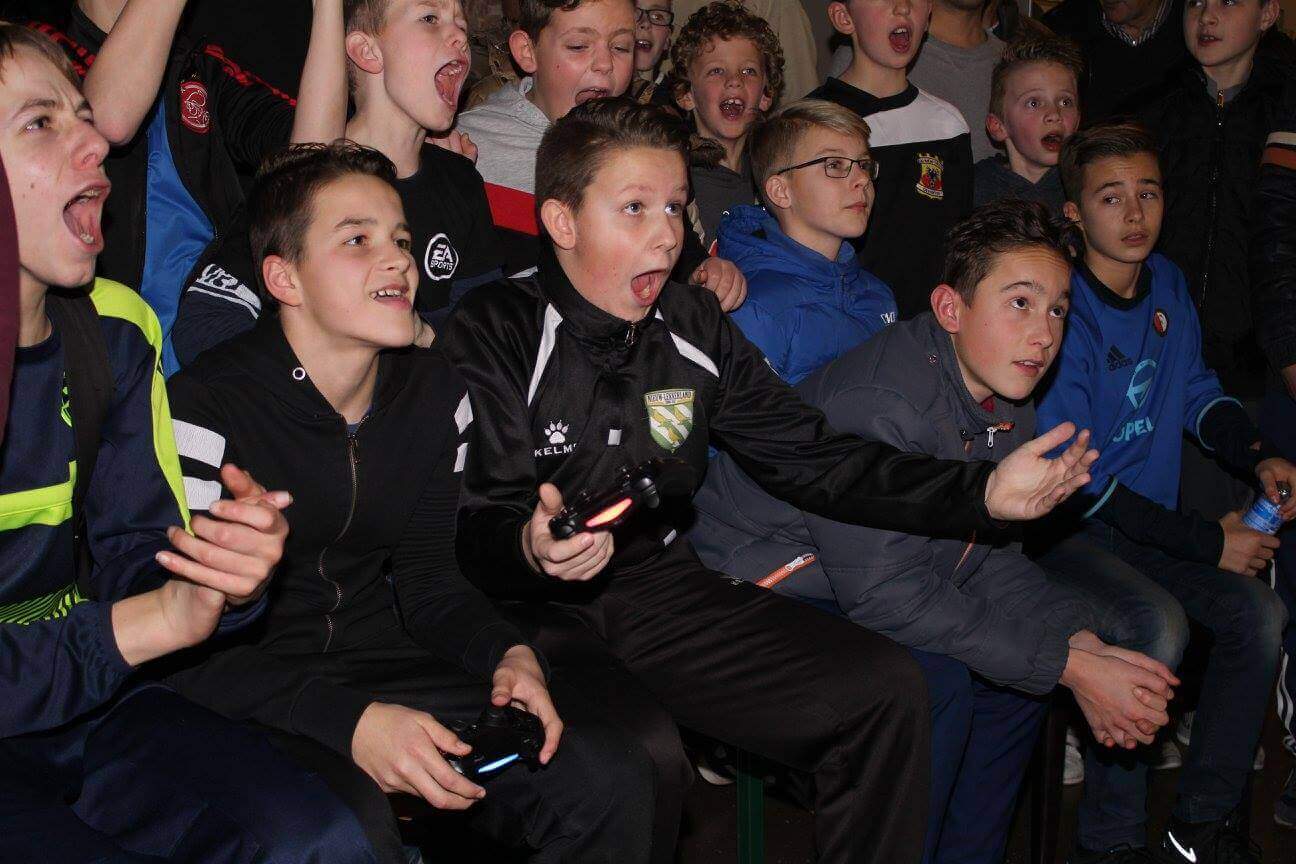 Vijf redenen waarom esports en sportclubs onlosmakelijk met elkaar verbonden zijn